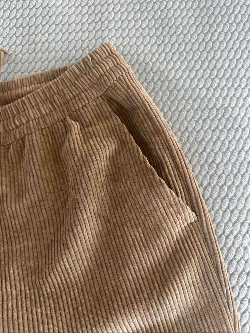 Like new Gap Corduroy Drawstring Waist Pants - Camel - Picture 4 of 6